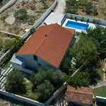 Holiday home Divna Vodice-srima *