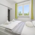 Holiday home Divna Vodice-srima Srima