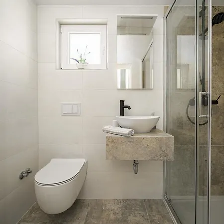 Divna Vodice-srima 度假居 斯里马