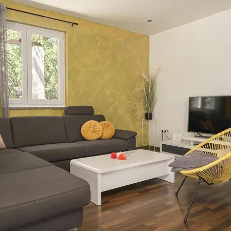 Divna Vodice-srima 斯里马