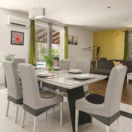 Hébergement de vacances Divna Vodice-srima *