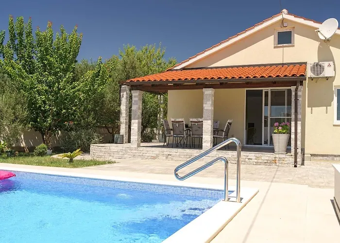 Divna Vodice-srima 펜션