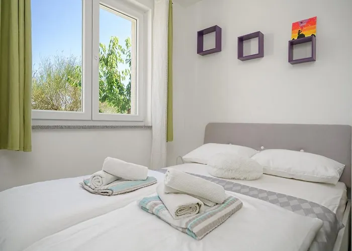 펜션 Divna Vodice-srima 스리마