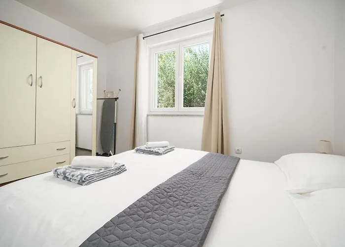 Divna Vodice-srima 펜션