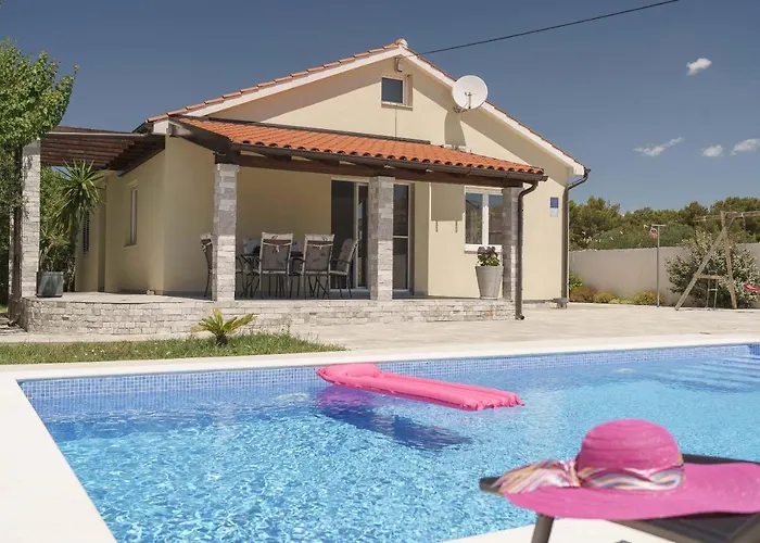 Divna Vodice-srima 펜션